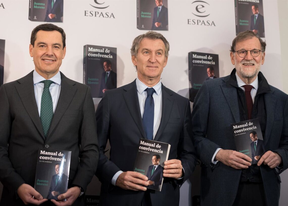 El presidente de la Junta de Andalucía, Juanma Moreno, presenta su libro 'Manual de convivencia. La vía andaluza', en el Auditorio Caja de Música del Palacio de Cibeles, a 19 de noviembre de 2025, en Madrid (España). Diego Radamés - Europa Press