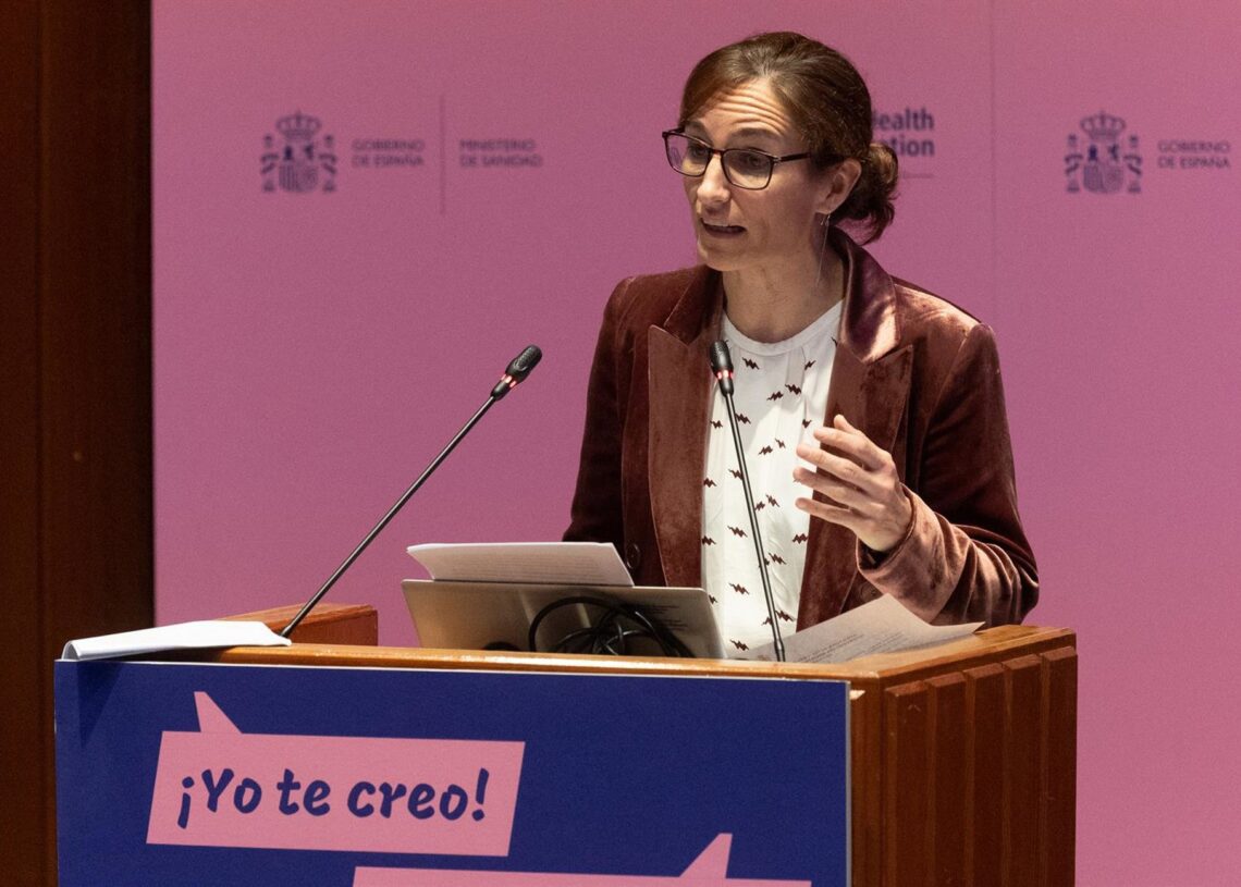 La ministra de Sanidad, Mónica García, interviene en la inauguración de las jornadas '¡Yo te creo! Construir sistemas de salud que pongan en el centro a las mujeres y niñas supervivientes', en el Ministerio de Sanidad.Eduardo Parra - Europa Press