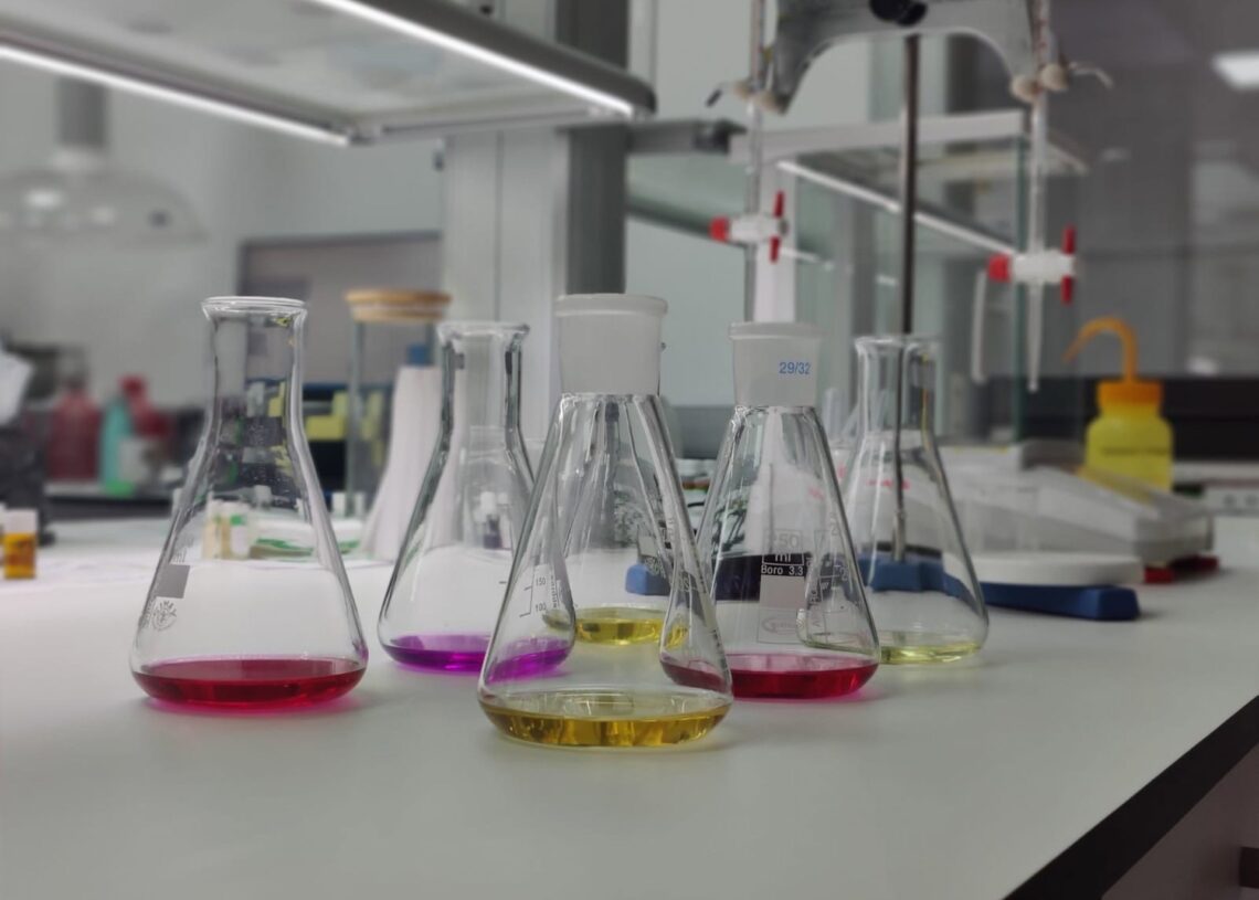 Recurso de un laboratorio de Arogreen.CORPORACIÓN FINANCIERA AZUAGA