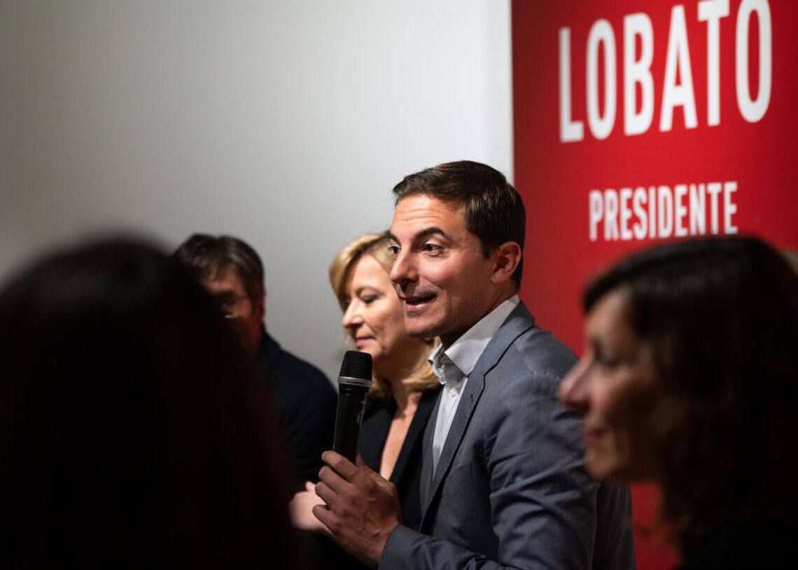 Archivo - El candidato del PSOE a la Presidencia de la Comunidad de Madrid, Juan Lobato, presenta su programa para las elecciones autonómicas del 28 de mayo, a 26 de abril de 2023, en Madrid (España).Matias Chiofalo - Europa Press - Archivo