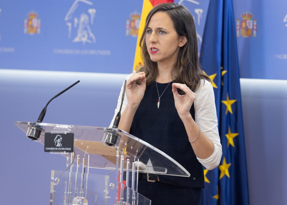 La portavoz de Podemos en el Congreso, Ione Belarra, durante una rueda de prensa en el Congreso de los Diputados, a 11 de noviembre de 2025, en Madrid (España).Eduardo Parra - Europa Press
