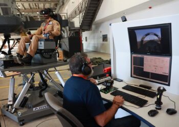 Demostración de unas prácticas de simulación de vuelo, dentro del acto de celebración del 15º aniversario del International Training Centre (ITC) Airbus San Pablo.Rocío Ruz - Europa Press