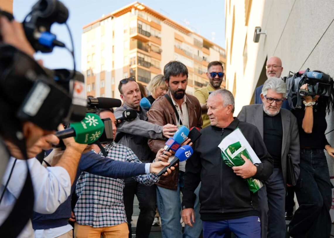 El alcalde de Fines, Rodrigo Sánchez, sale en libertad con medidas cautelares tras prestar declaración ante el Juzgado de Instrucción número1 de AlmeríaEuropa Press