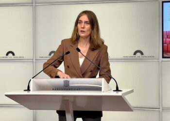 La presidenta de los Comuns en el Parlament, Jéssica Albiach, en una rueda de prensa desde el Parlament este juevesEUROPA PRESS