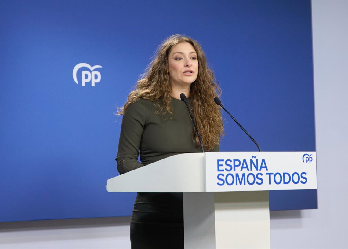 Archivo - La vicesecretaria de Sanidad y Educación del PP, Ester Muñoz, durante una rueda de prensa posterior a la reunión del Comité de Dirección del Partido Popular, en la sede nacional del partido, a 2 de diciembre de 2024, en Madrid (España)Jesús Hellín - Europa Press - Archivo