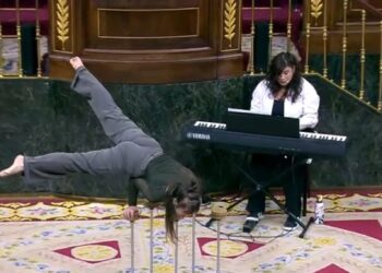 Archivo - Representación del equilibrio en el acto del Congreso conmemorativo de los 50 años de la muerte de Franco y el incio de la TransiciónEUROPA PRESS - Archivo