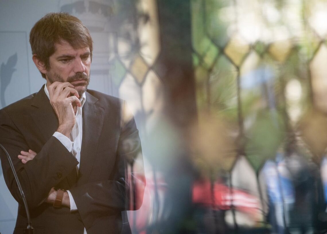 El ministro de Cultura, Ernest Urtasun, durante la presentación de la campaña Act x Palestine con las entidades palestinas Unsilence Fòrum y Palestinian Performing Arts Network, a 15 de noviembre de 2025, en Barcelona, Catalunya (España).Lorena Sopêna - Europa Press