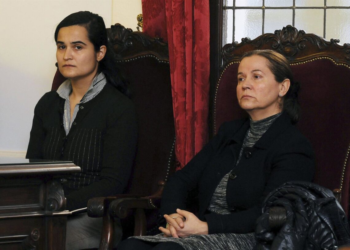 Archivo - Triana Martínez y Monserrat González en el juicio celebrado en la Audiencia Provincial de León.POOL - Archivo