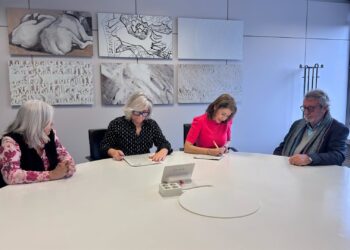 Paradores renueva su compromiso con la Fundación Mujeres para ayudar a personas huérfanas por violencia de géneroPARADORES