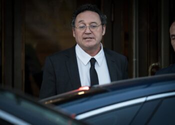 El fiscal general del Estado, Álvaro García Ortiz, a su salida del Tribunal Supremo, a 12 de noviembre de 2025, en Madrid (España). García Ortiz está acusado de un presunto delito de revelación de secretos contra Alberto González Amador, pareja de la presDiego Radamés - Europa Press