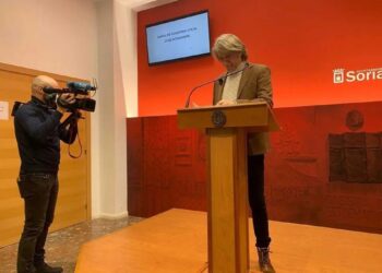 Carlos Martínez analiza la actualidad en las Cortes tras la Junta de Gobierno Local.EUROPA PRESS