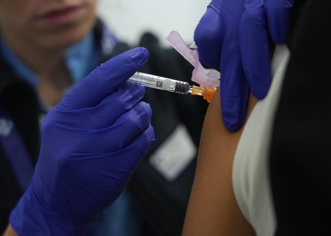 Imagen de recurso de una vacunación.H.Bilbao - Europa Press