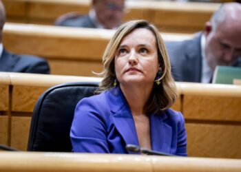 La ministra de Educación, Formación Profesional y Deportes, Pilar Alegría, durante una sesión plenaria, a 4 de noviembre de 2025, en Madrid (España). A. Pérez Meca - Europa Press