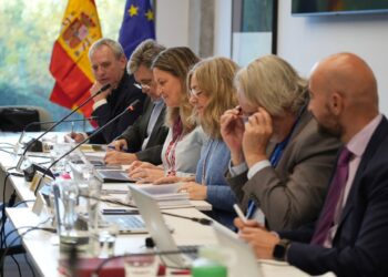 La secretaria de Estado de Función Pública, Consuelo Sánchez Naranjo, en una reunión con CCOO, UGT y CSIF para abordar la mejora salarial y laboral de los trabajadores públicos. En Madrid a 20 de noviembre de 2025.MINISTERIO DE FUNCIÓN PÚBLICA