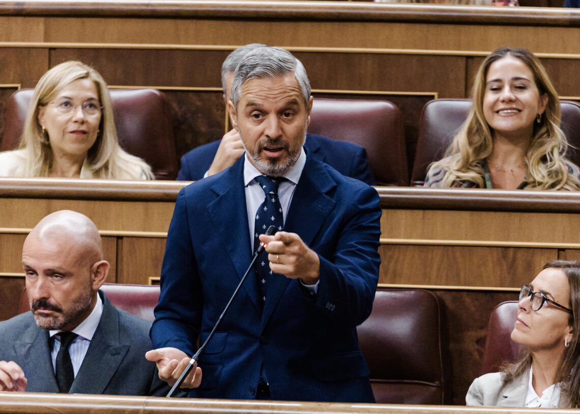 Archivo - El vicesecretario de Hacienda, Vivienda e Infraestructuras del PP y diputado del PP, Juan Bravo, interviene durante un pleno en el Congreso de los Diputados, a 10 de septiembre de 2025, en Madrid (España). El Pleno del Congreso debate y vota  laCarlos Luján - Europa Press - Archivo
