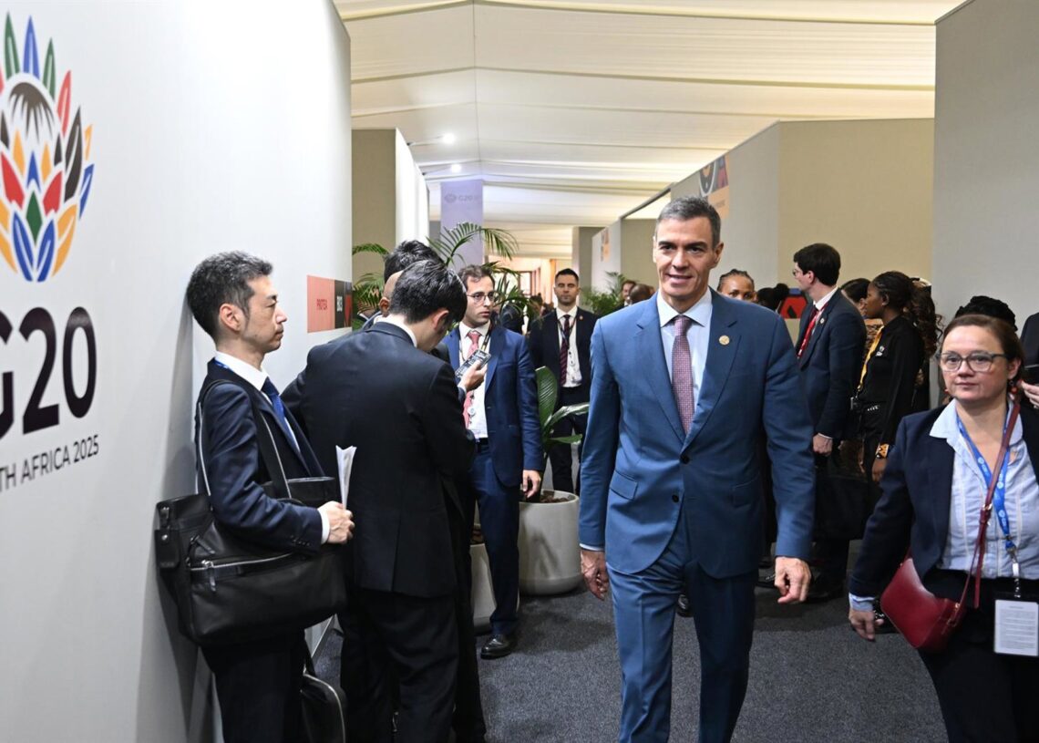 El presidente del Gobierno, Pedro Sánchez, asiste a la cumbre del G-20, a 22 de noviembre de 2025, en Johannesburgo (Sudáfrica). Unos cuarenta líderes, incluidos los del G20 (grupo de países desarrollados y emergentes) y países invitados, participan en laPool Moncloa/Borja Puig de la Bellacasa y Pool G20