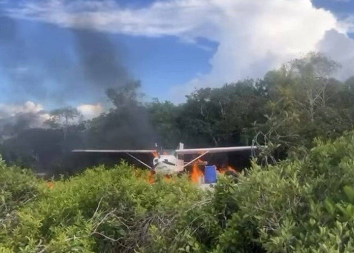 Una avioneta supuestamente dedicada al narcotráfico en VenezuelaFUERZA ARMADA NACIONAL BOLIVARIANA DE VENEZUELA