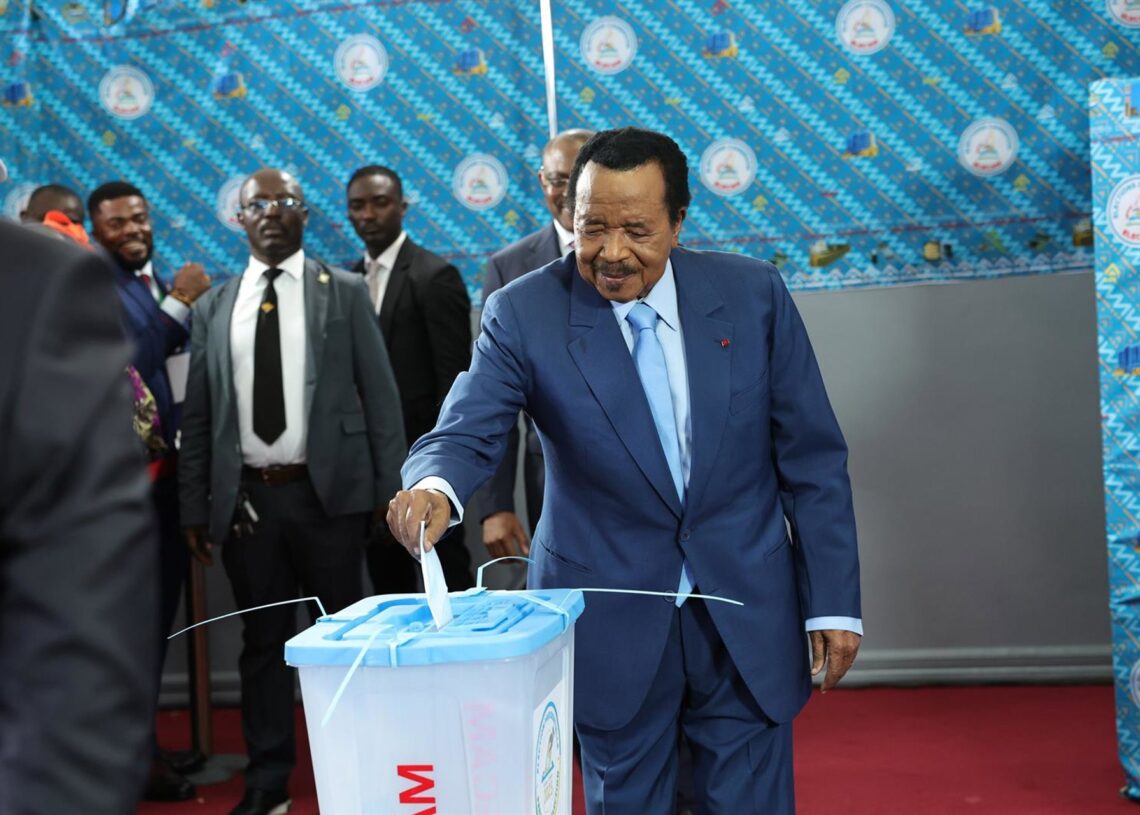 Paul Biya vota en las elecciones de CamerúnKepseu / Xinhua News / ContactoPhoto