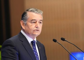 El consejero de Sanidad, Presidencia y Emergencias de la Junta de Andalucía, Antonio Sanz, interviene en el Foro Nueva Economía celebrado en Sevilla. A 24 de noviembre de 2025, en Sevilla (Andalucía, España). Antonio Sanz es el protagonista invitado, esteMaría José López - Europa Press