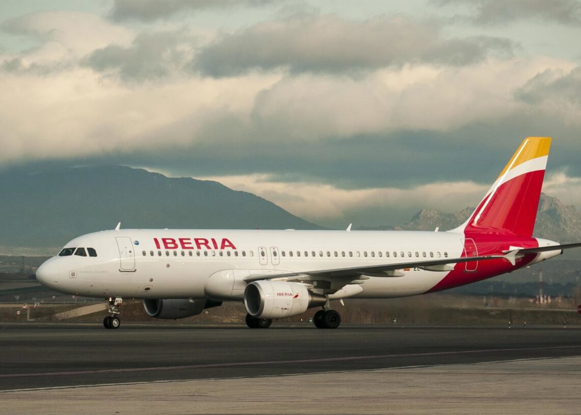 Archivo - Avión de Iberia.IBERIA - Archivo