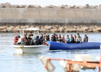 Archivo - Rescate de migrantes en Garabouli, en LibiaHAMZA TURKIA / XINHUA NEWS / CONTACTOPHOTO