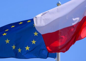 Archivo - Bandera polaca y europea (Archivo)Patrick Pleul/dpa - Archivo