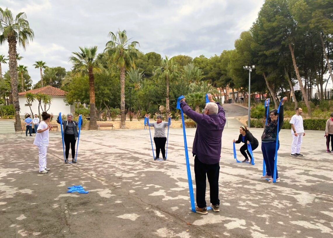 Archivo - Envejecimiento saludableRIBERA SALUD - Archivo