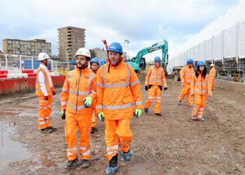El ministro de Transportes y Movilidad Sostenible, Óscar Puente, en las obras de la alta velocidad en LondresMINISTERIO DE TRANSPORTES