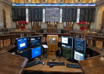 Archivo - (Foto De ARCHIVO) Un Panel Del Ibex 35 En El Palacio De La BolsaEDUARDO PARRA / EUROPA PRESS - Archivo