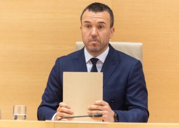 El presidente de la Diputación de Valencia, Vicente Mompó Aledo, comparece en la comisión de investigación sobre la dana, en el Congreso dEduardo Parra - Europa Press