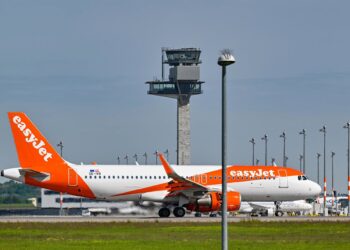 Archivo - Avión easyJet. Patrick Pleul/dpa - Archivo