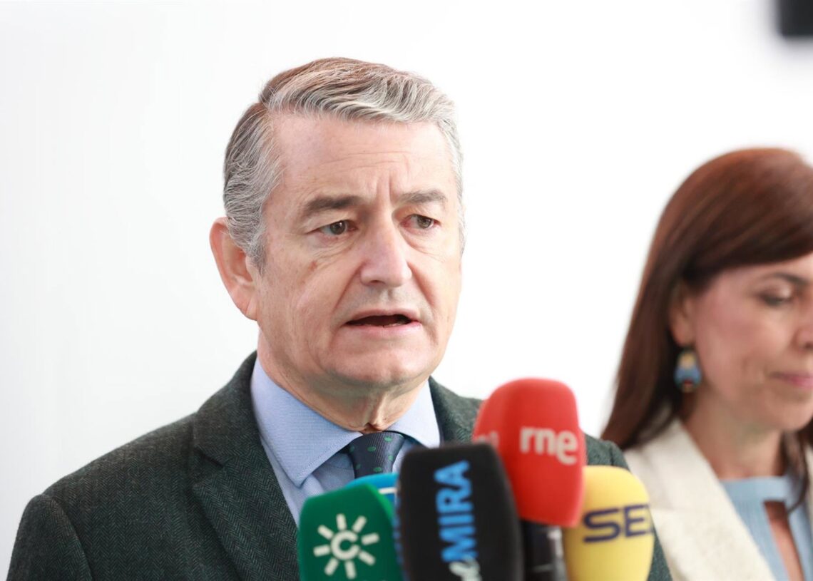 El consejero andaluz de Sanidad, Presidencia y Emergencias, Antonio Sanz, este martes en SevillaROCÍO RUZ-EUROPA PRESS