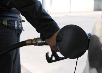 Archivo - GASOLINA, GASOIL, PRECIOS, IPC, COMBUSTIBLE, CARBURANTE, GASOLINERA, CONSUMOEUROPA PRESS - Archivo