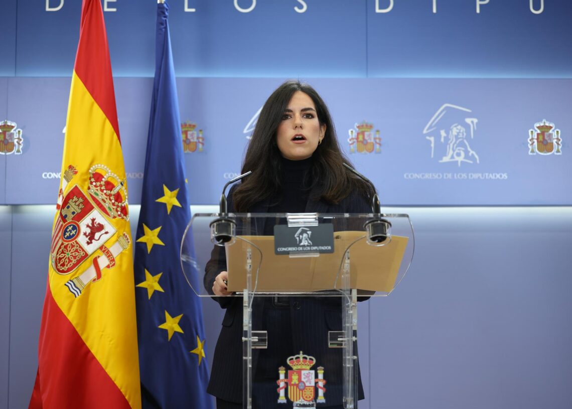 La portavoz del grupo parlamentario de Vox, Pepa Millán, durante una rueda de prensa en el Congreso de los Diputados, a 25 de noviembre de 2025, en Madrid (España).Alejandro Martínez Vélez - Europa Press