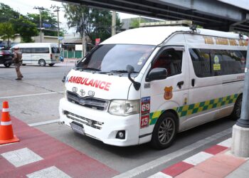 Archivo - Una ambulancia tras un tiroteo en la capital de Tailandia, Bangkok (archivo)Europa Press/Contacto/Sun Weitong - Archivo