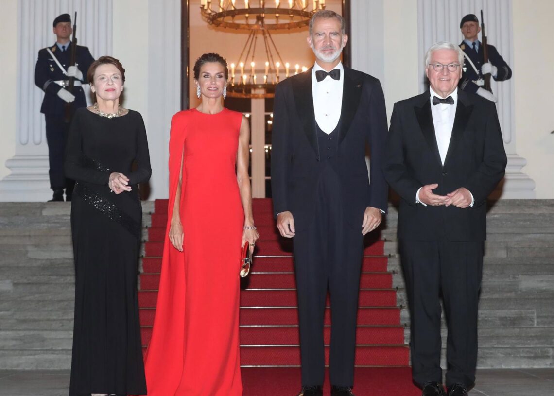Archivo - Los Reyes, el Presidente de la República Alemana, Frank-Walter Steinmeier, y la primera dama, Elke Büdenbender, en la cena de Estado ofrecida en honor de sus Majestades en el Palacio de BellevueCASA S.M. EL REY - Archivo