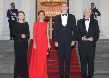 Archivo - Los Reyes, el Presidente de la República Alemana, Frank-Walter Steinmeier, y la primera dama, Elke Büdenbender, en la cena de Estado ofrecida en honor de sus Majestades en el Palacio de BellevueCASA S.M. EL REY - Archivo