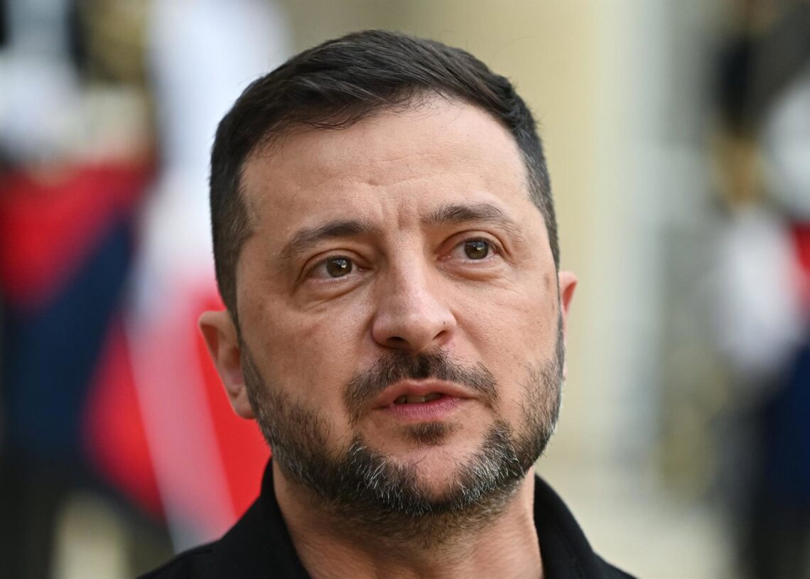 Archivo - El presidente de Ucrania, Volodimir Zelenski, durante una visita oficial a Francia en septiembre de 2025 (archivo)Julien Mattia / Zuma Press / ContactoPhoto