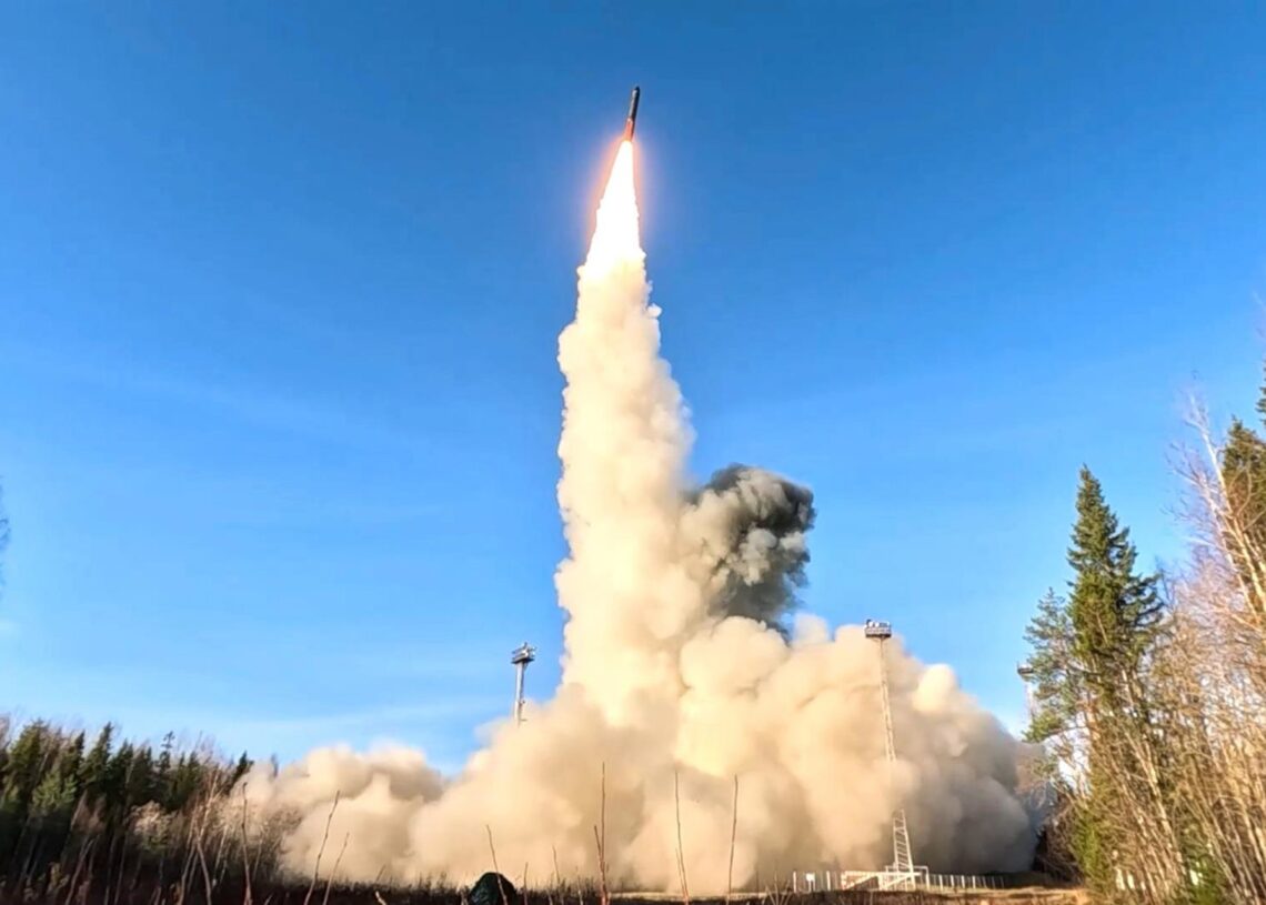 Archivo - Imagen de archivo del lanzamiento de un misil balísticoEuropa Press/Contacto/Russian Defence Ministry