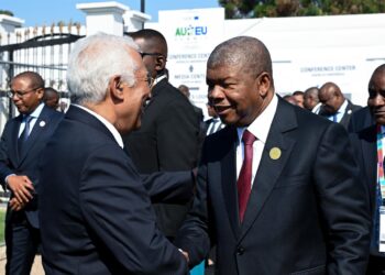 El presidente del Consejo Europeo, Antonio Costa, y el presidente de Angola, Joao Lourenço, en el marco de la cumbre UE-UA.FREDERIC SIERAKOWSKI // EUROPEAN COUNCIL