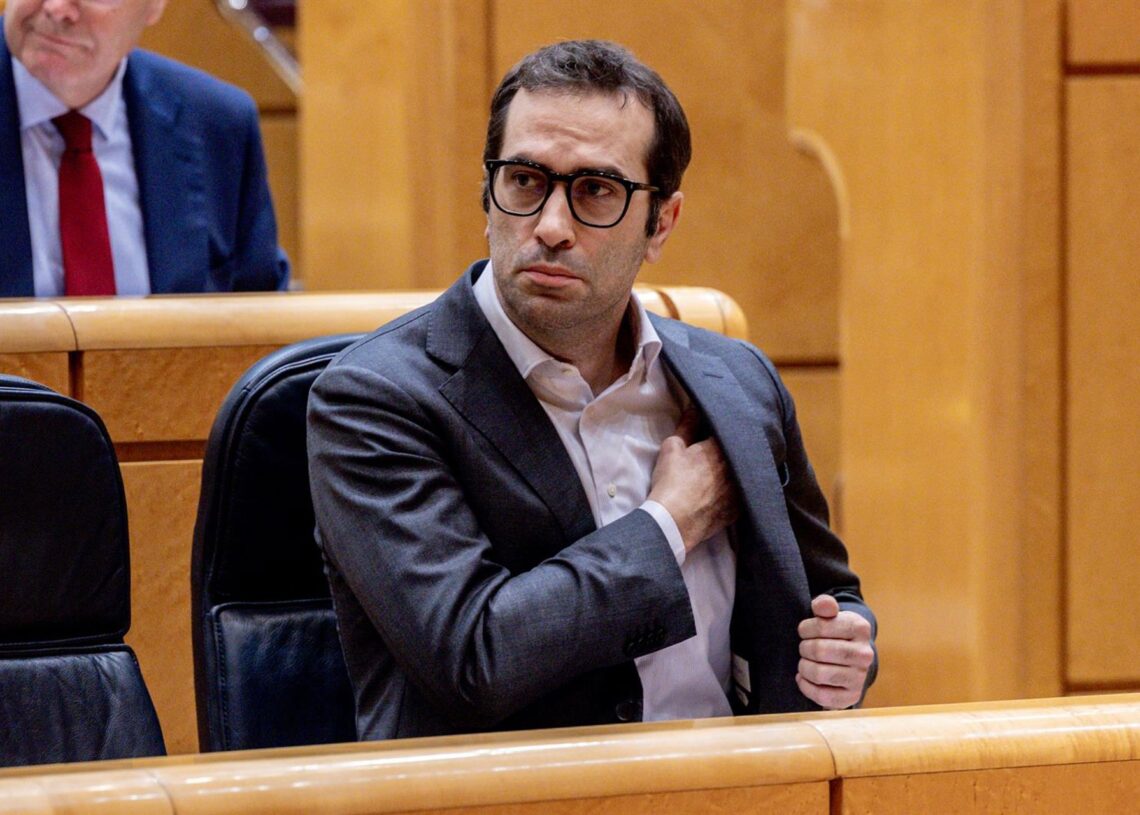 El ministro de Economía, Comercio y Empresa, Carlos Cuerpo, durante una sesión de control al Gobierno, en el SenadoRicardo Rubio - Europa Press