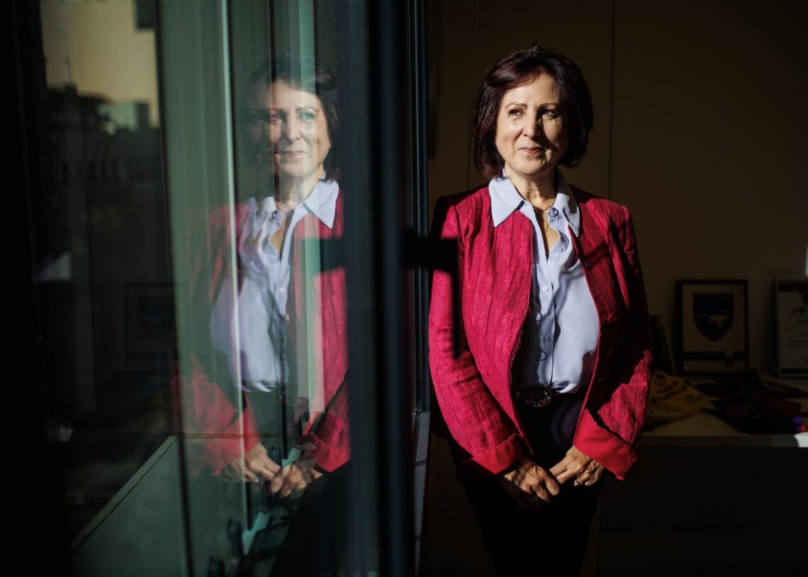 Archivo - La candidata a fiscal general del Estado, Teresa Peramato, posa durante una entrevista para Europa Press, en la sede de la Fiscalía contra la Violencia sobre la Mujer, a 6 de noviembre de 2023, en Madrid (España). TAlejandro Martínez Vélez - Europa Press - Archivo