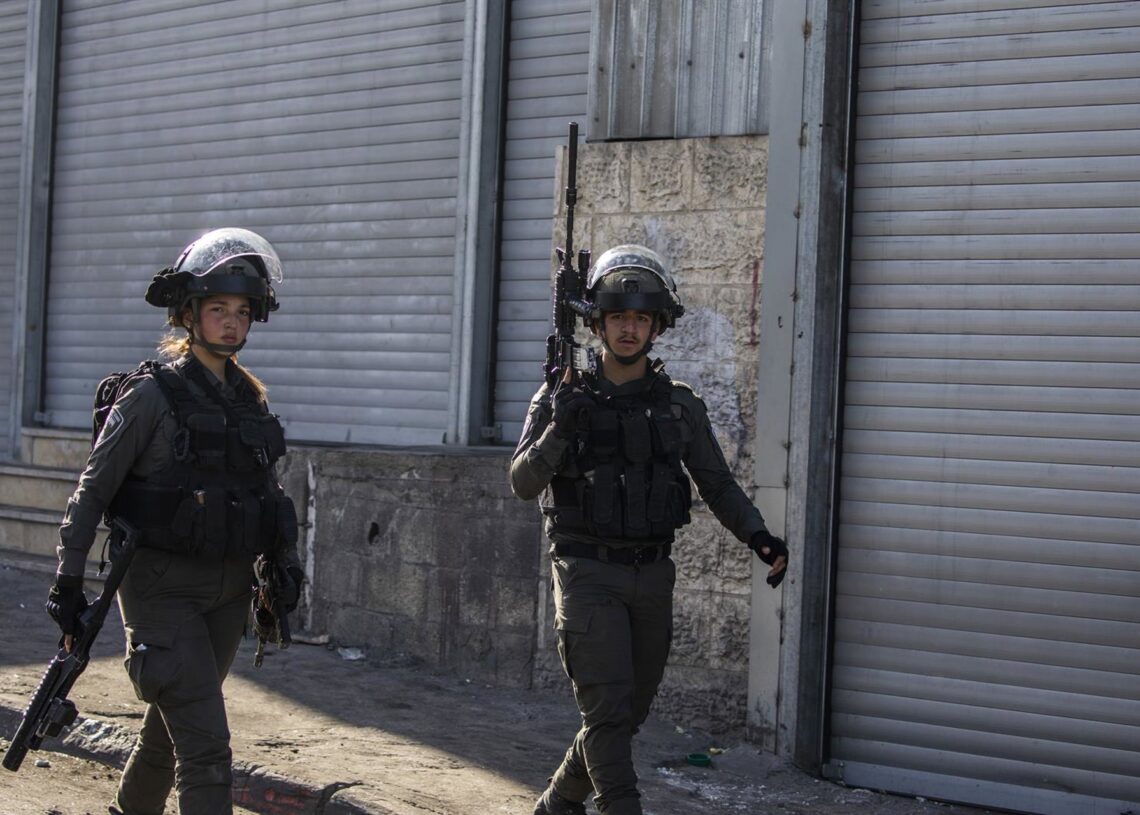 Archivo - Miembros de las fuerzas de Israel en la localidad cisjordana de Al Ram, cerca de Ramala (archivo)Ilia Yefimovich/dpa - Archivo