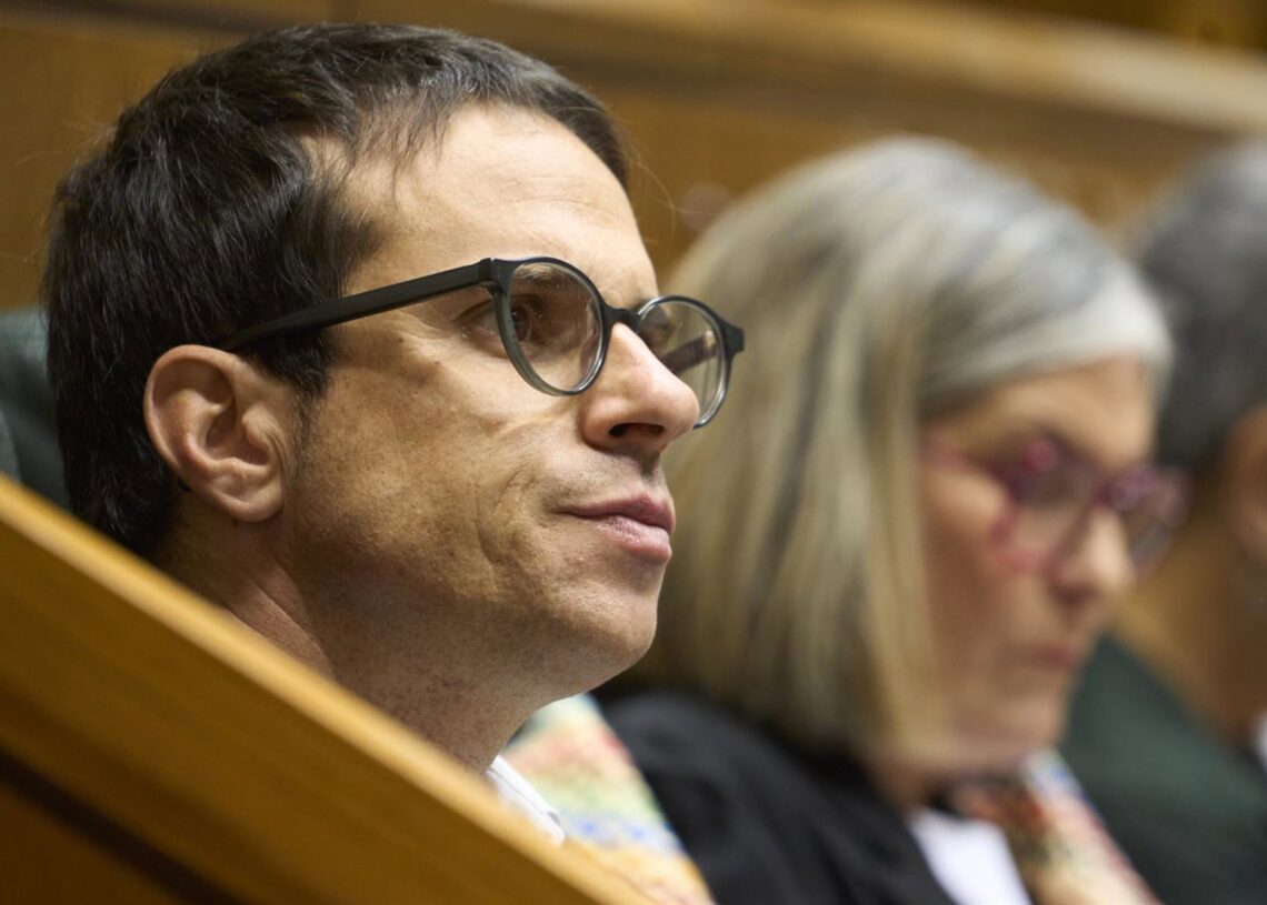 Archivo - El líder de EH Bildu en el Parlamento Vasco, Pello OtxandianoCarlos González - Archivo