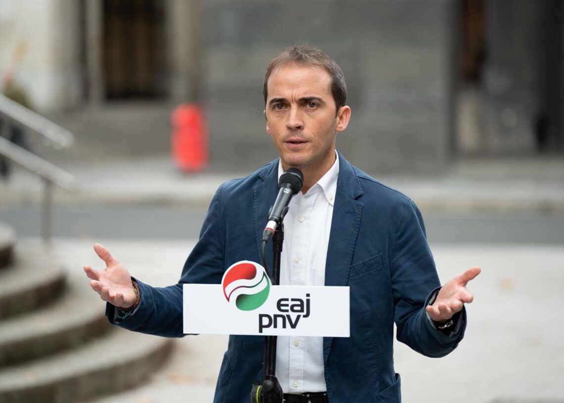 Archivo - El nuevo presidente del BBB, Iñigo Ansola, interviene tras la Asamblea Territorial del PNV de Bizkaia, en Sabin Etxea, a 23 de noviembre de 2024, en Bilbao, BizkaiaDavid de Haro - Europa Press - Archivo