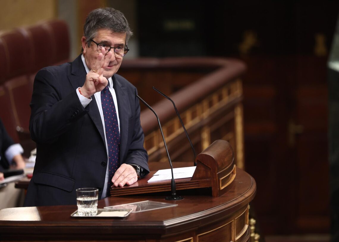 El portavoz del PSOE en el Congreso, Patxi López, durante una sesión de control al Gobierno, en el CongresoEduardo Parra - Europa Press
