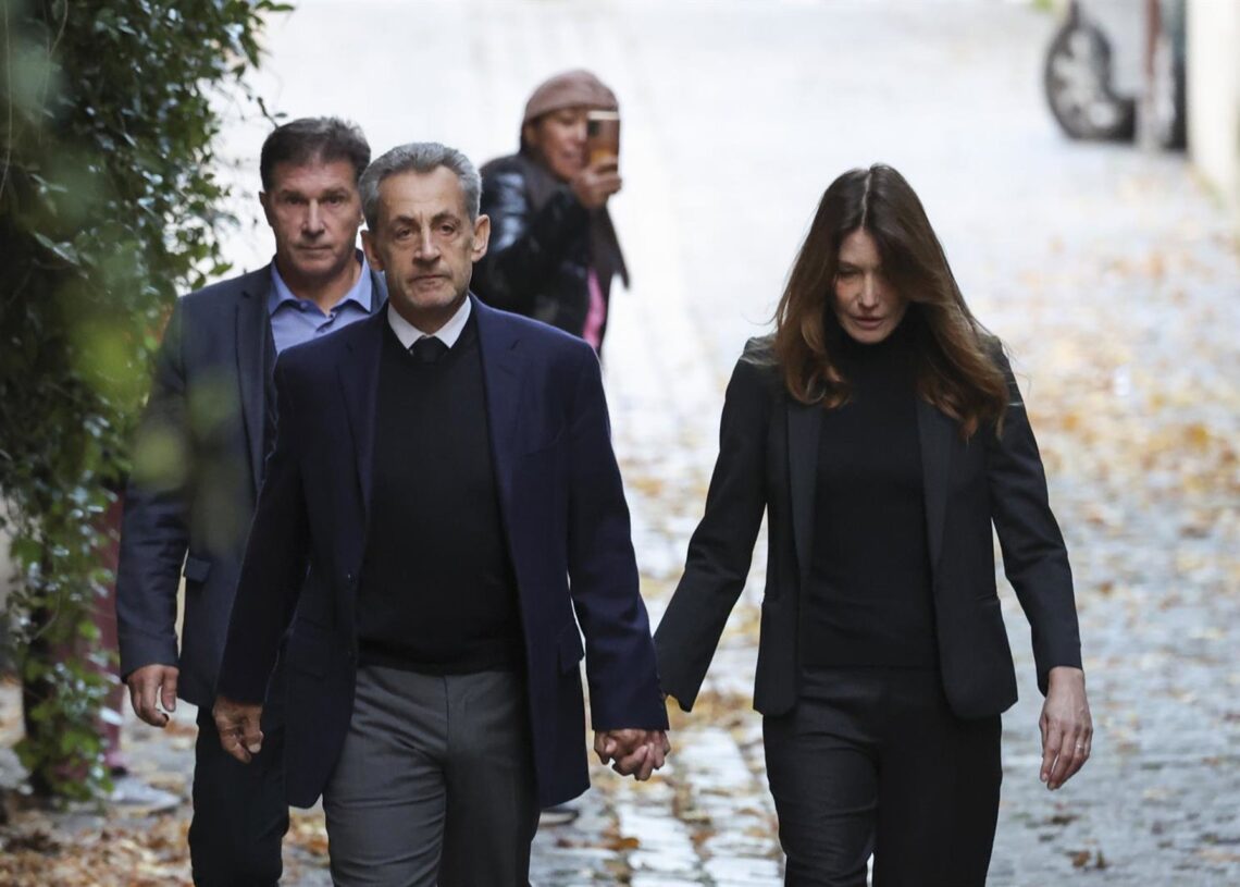 Archivo - Nicolas Sarkozy y su esposa, Carla Bruni.Europa Press/Contacto/Michtof - Archivo