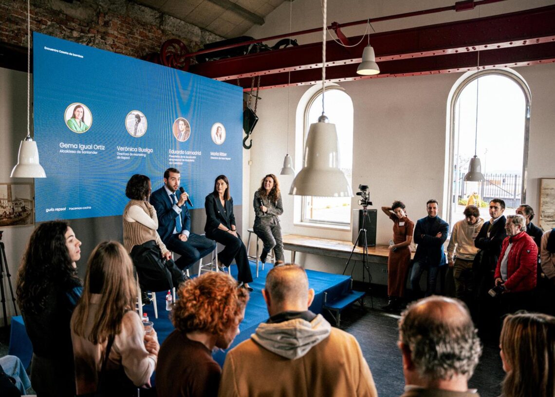 Presentada en Santander la 'Guía Repsol-Hacemos cocina' destinada a acompañar a los profesionales de la hosteleríaREPSOL