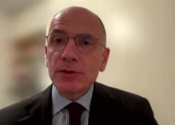 El exprimer ministro de Italia, Enrico Letta, durante su intervención vía streaming  en el XXIV Congreso de Directivos CEDE que se celebra en Zaragoza.CEDE