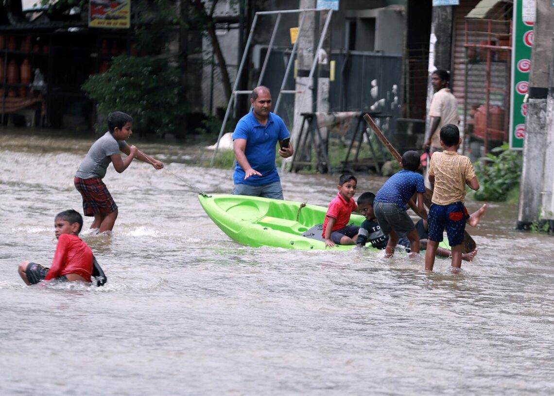 Archivo - Imagen de archivo de una calle inundada en Sri Lanka.Europa Press/Contacto/Ajith Perera - Archivo